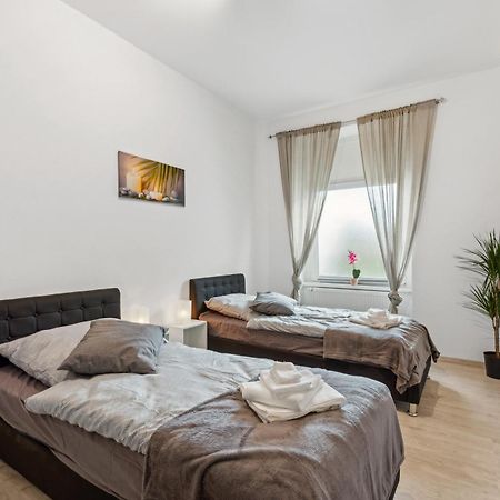 Zentrale Lage ... Ideal Fuer Geschaeftsleute, Monteure, Familien...3 Zimmer, Wlan, Smarttv ميتمان المظهر الخارجي الصورة