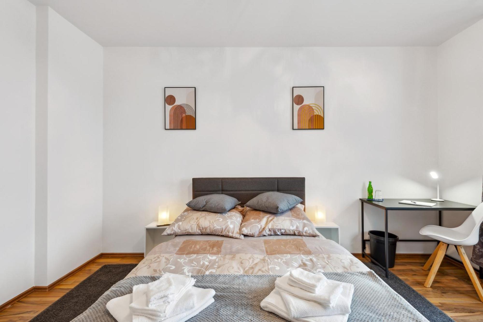 Zentrale Lage ... Ideal Fuer Geschaeftsleute, Monteure, Familien...3 Zimmer, Wlan, Smarttv ميتمان المظهر الخارجي الصورة